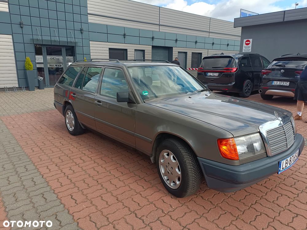 Mercedes-Benz W124