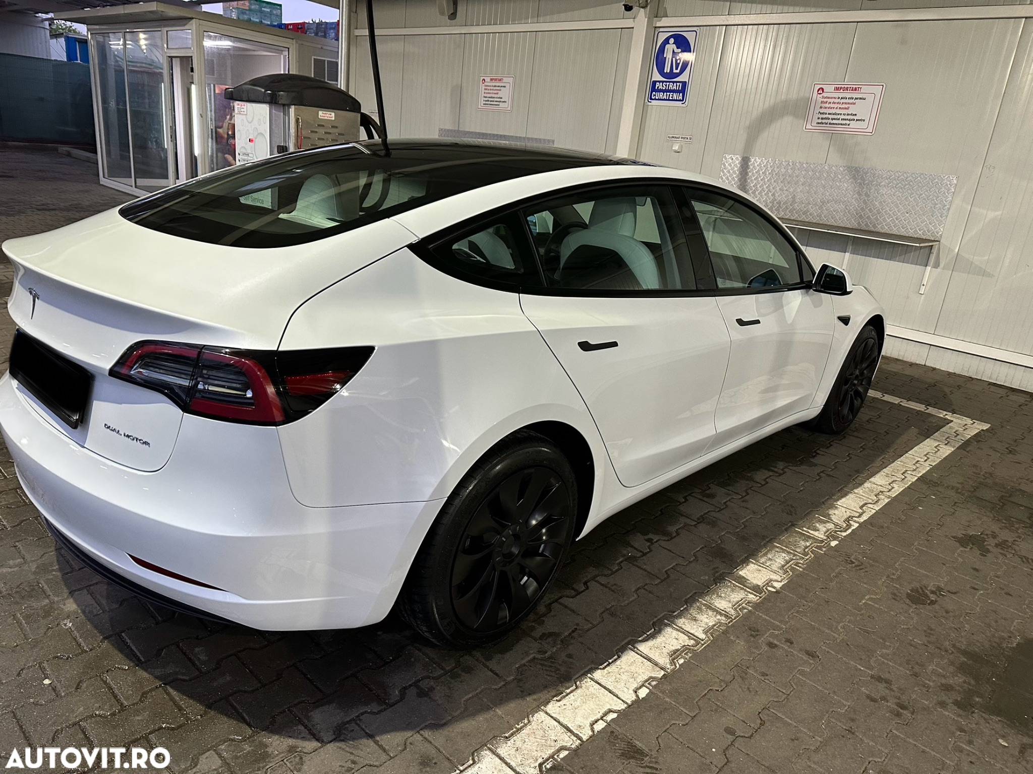 Tesla Model 3 AWD Long Range - 3