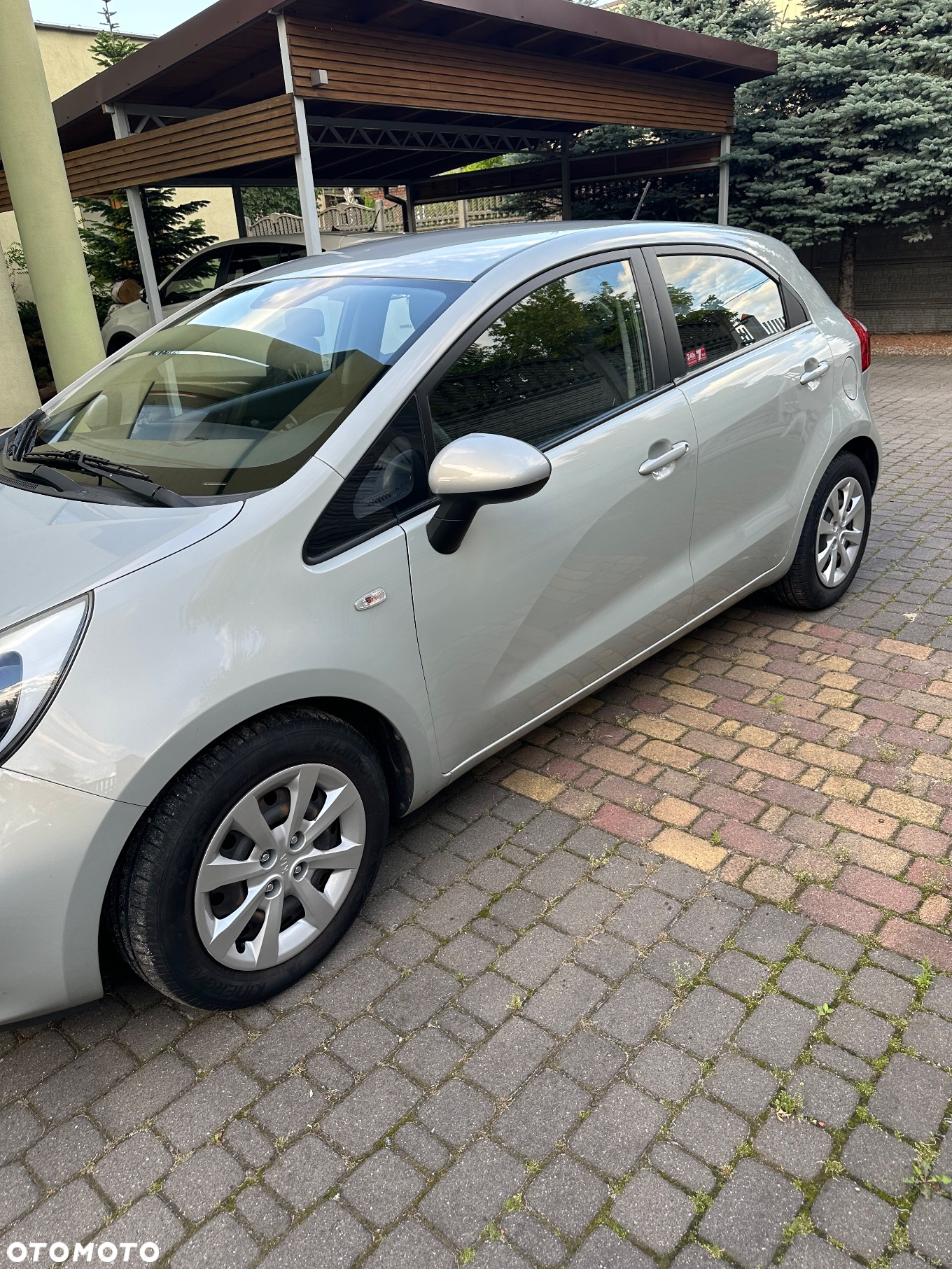 Kia Rio 1.2 L - 3