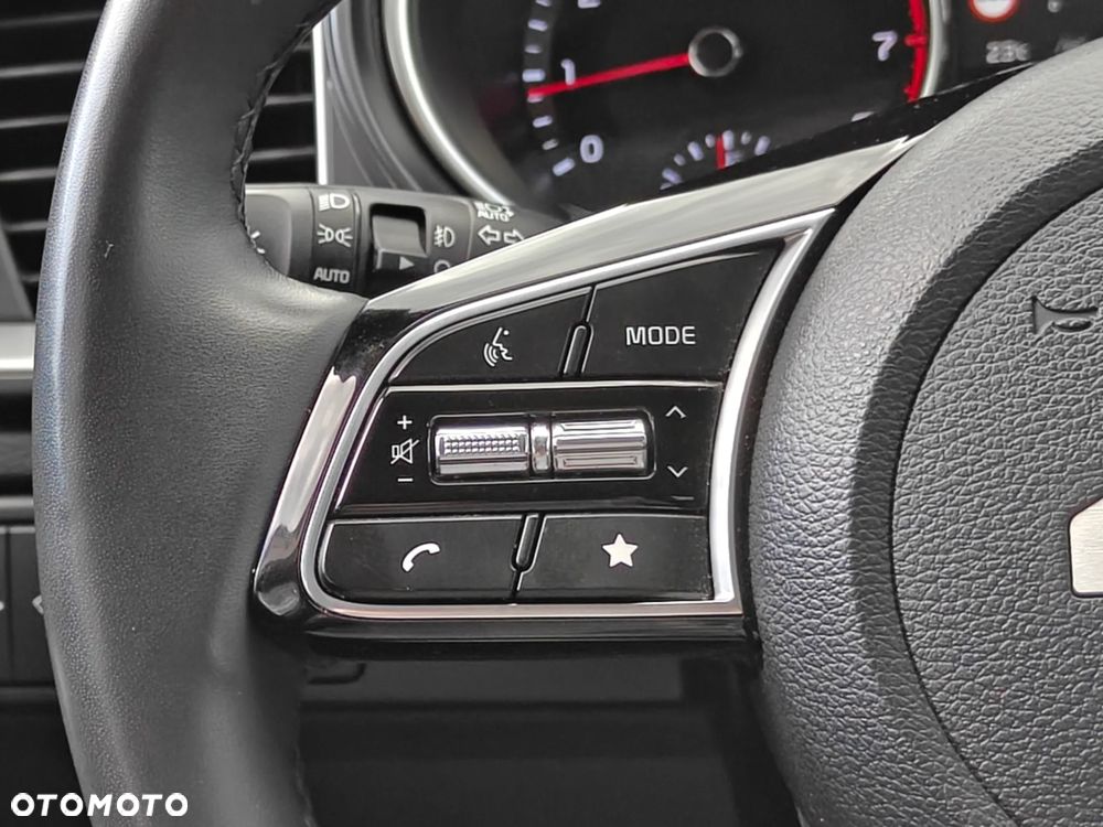 Kia XCeed - 18