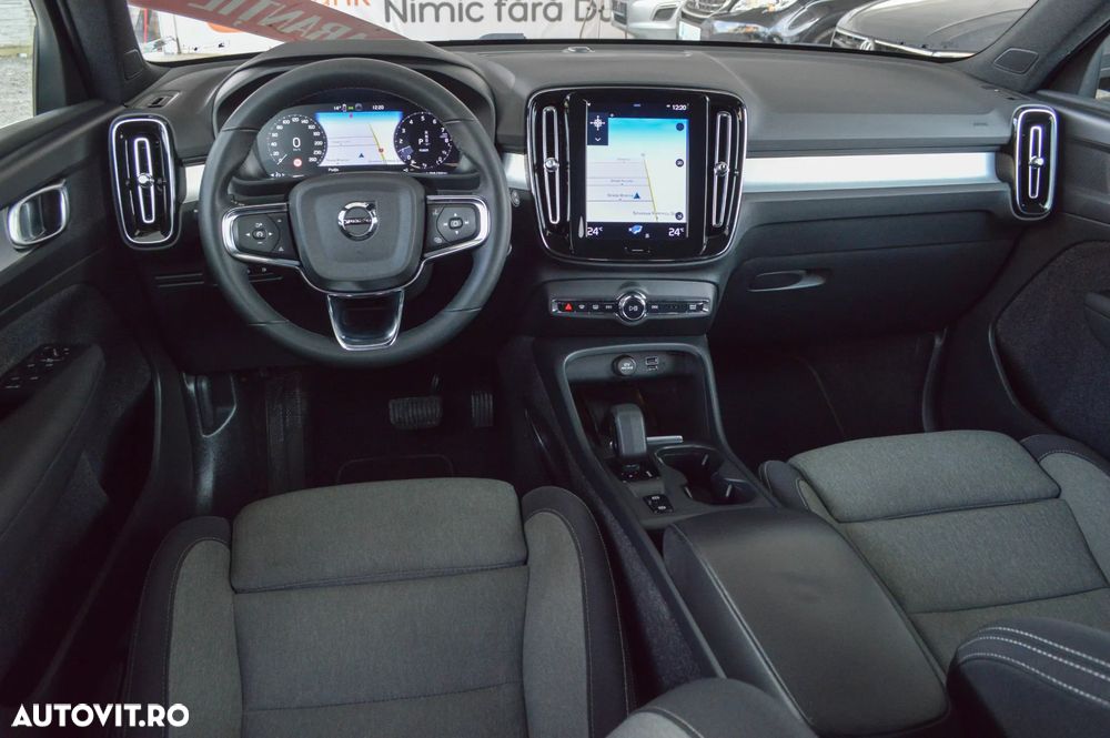 Volvo XC 40 Recharge T4 Twin Engine AT7 Inscription Expression - 33