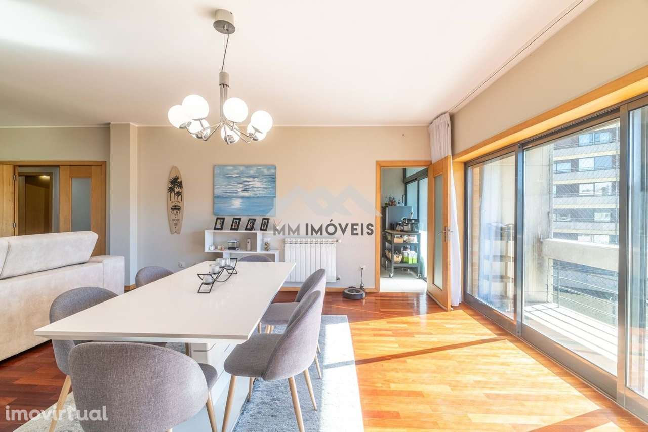 Apartamento T3 | Maia | Último Piso | 208m2 | Duas Varandas | Renovado - Grande imagem: 2/37