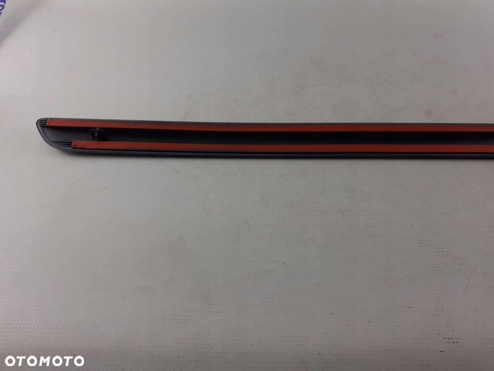 Listwa drzwi prawa przód Volvo S40 V50 2004-2012r. - 2