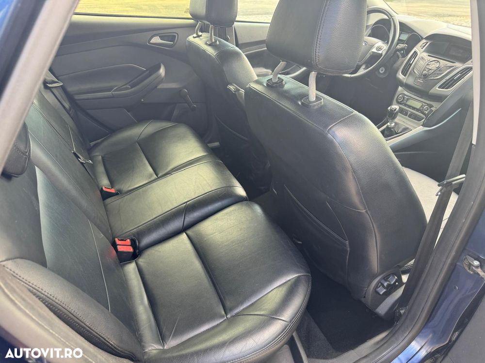 Ford Focus - 11