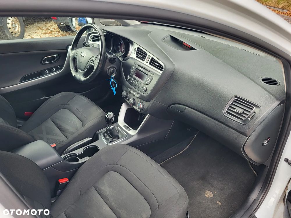 Kia Ceed 1.4 CVVT Attract - 25