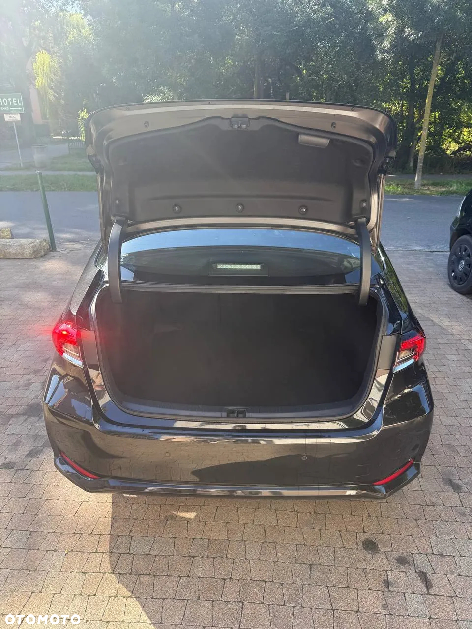 Toyota Corolla 1.8 Hybrid Comfort - 8