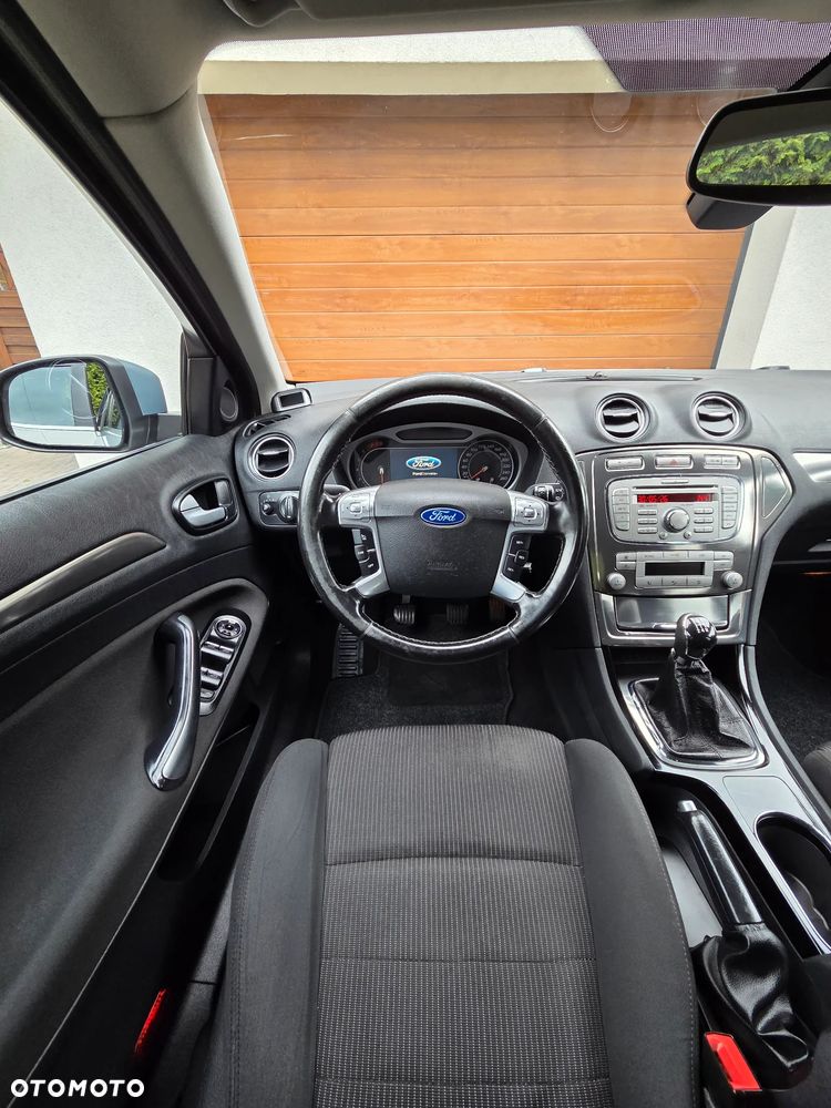 Ford Mondeo 2.0 Titanium - 12