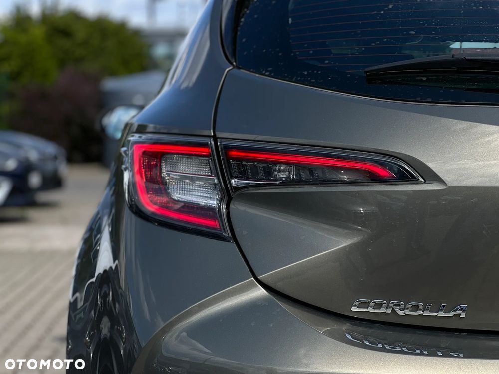 Toyota Corolla - 13