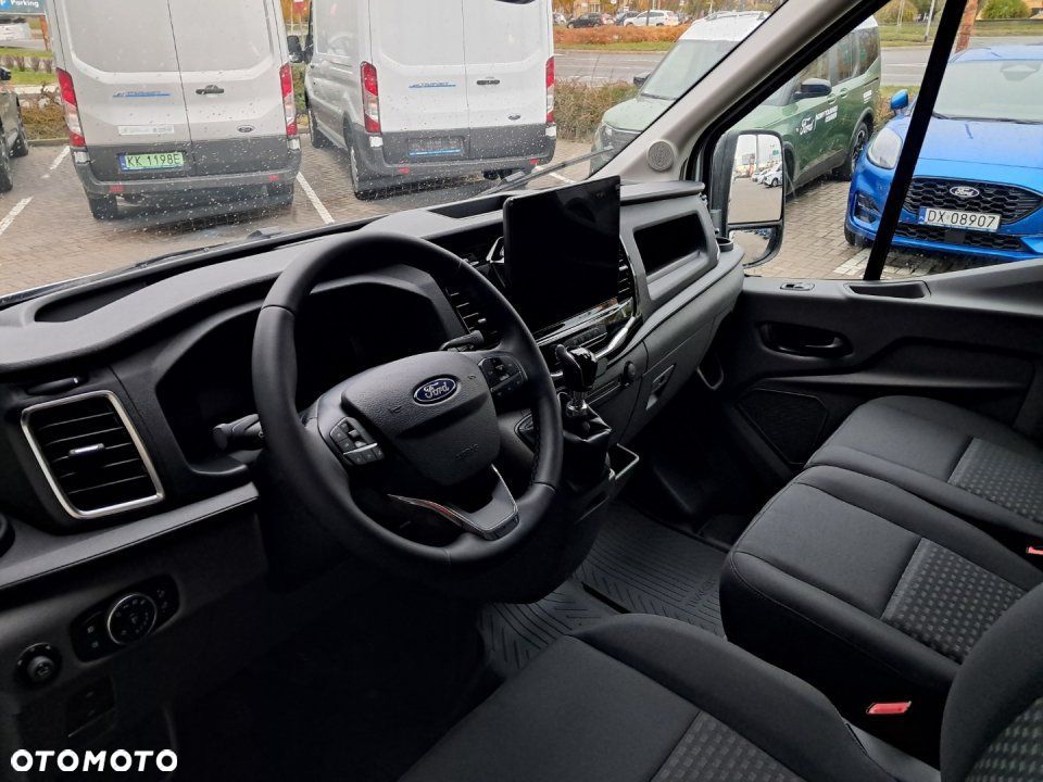 Ford Transit - 12