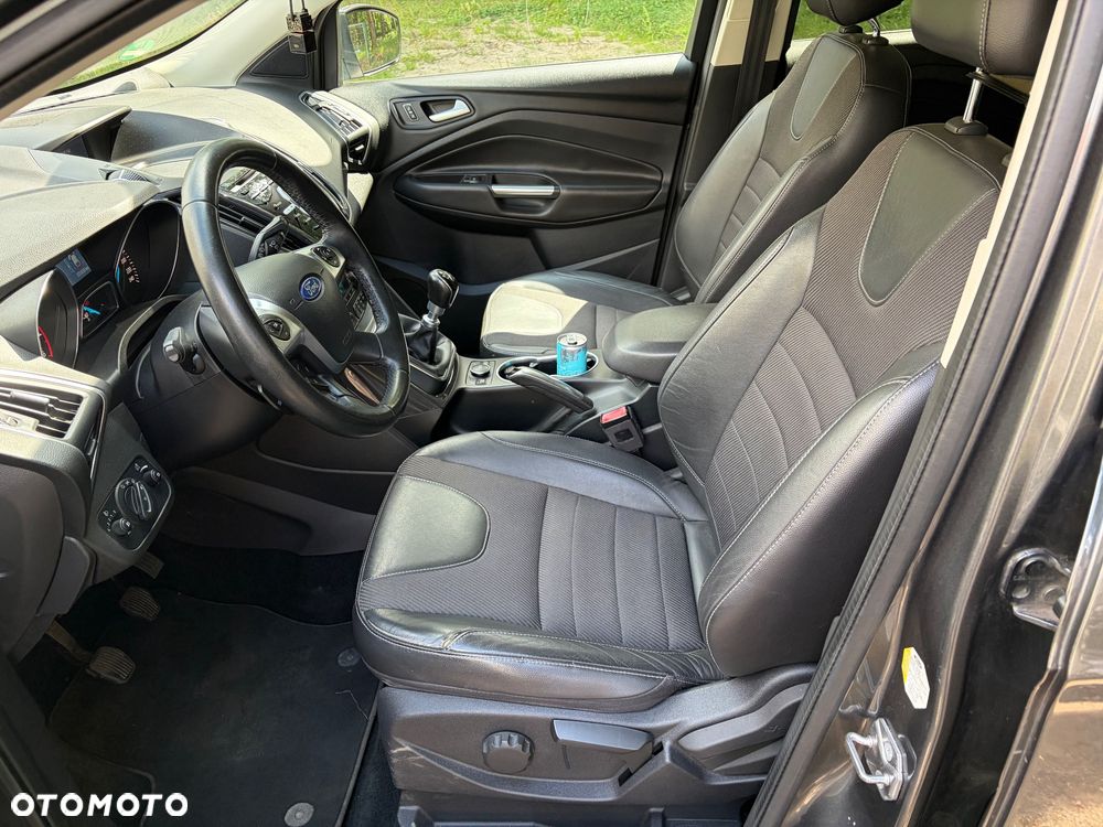Ford Kuga 2.0 TDCi FWD Titanium - 23