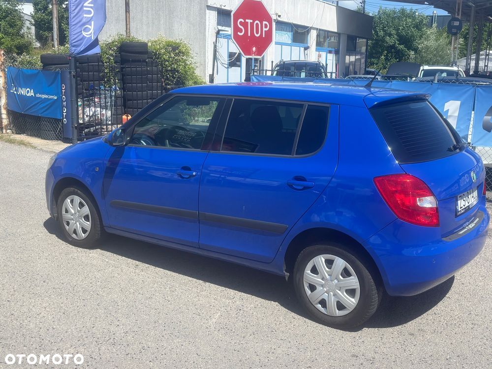 Skoda Fabia 1.2 HTP STYLE EDITION - 10