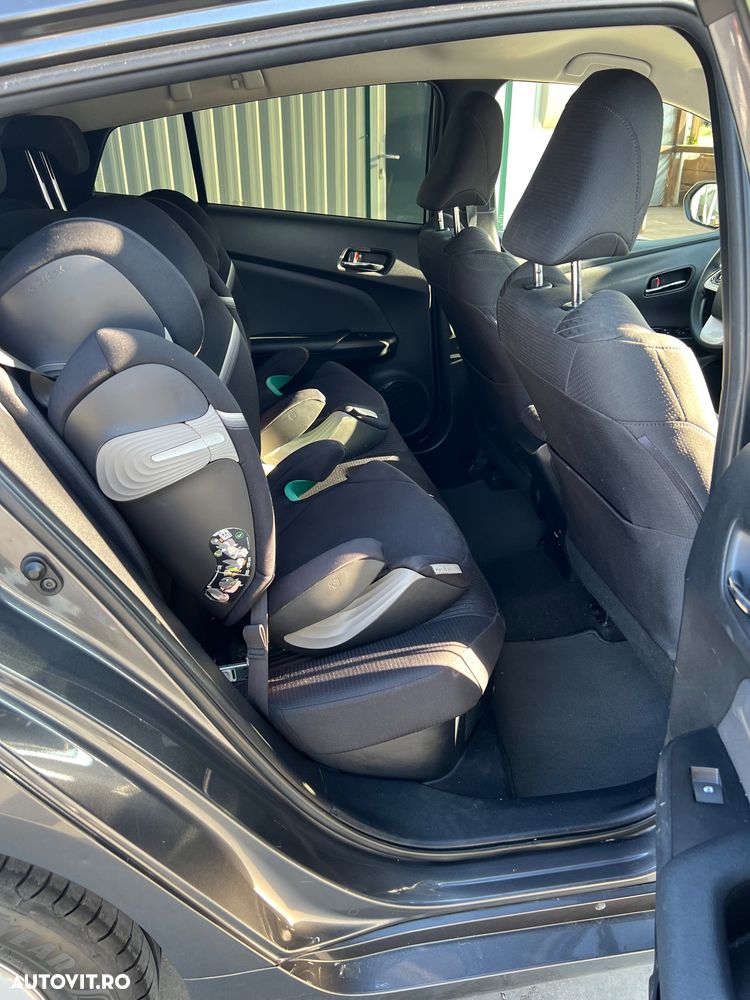 Toyota Prius 1.8 Dual VVT-i Sol - 6