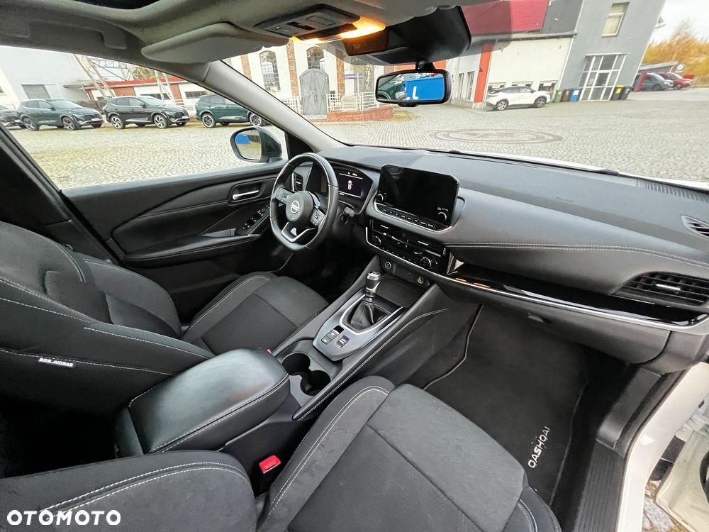 Nissan Qashqai 1.3 DIG-T TEKNA - 16