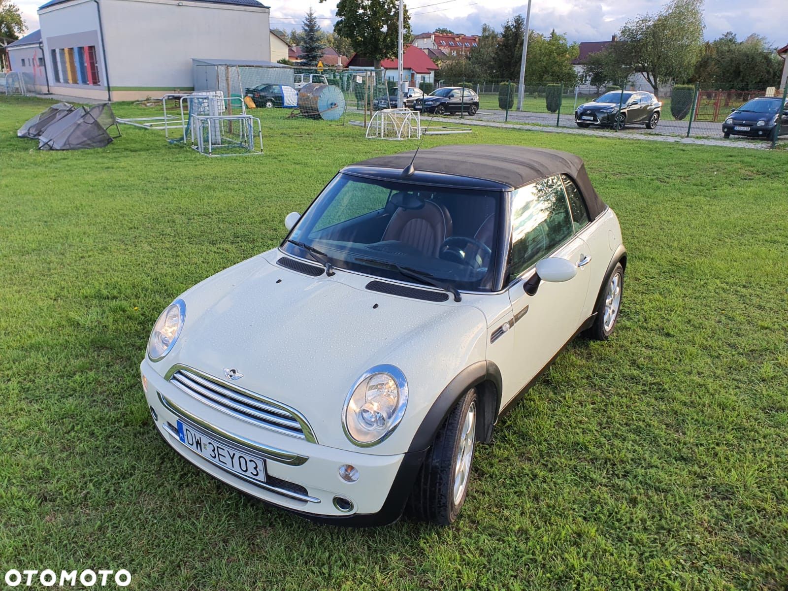MINI Cooper Cabrio Sidewalk - 1