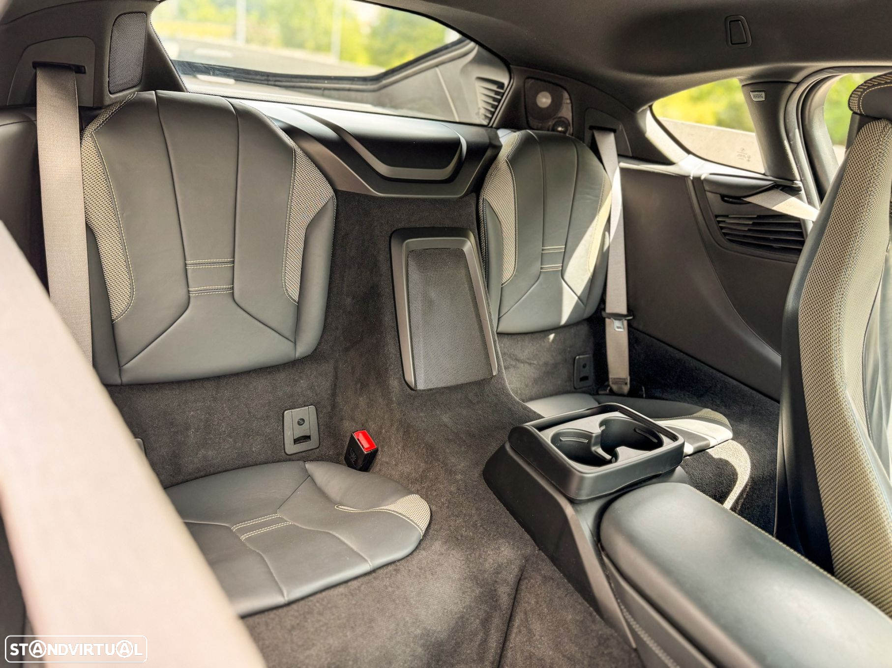 BMW i8 - 32