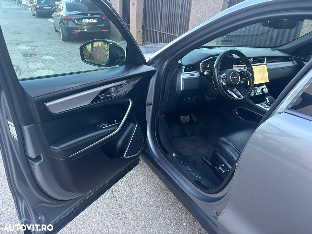 Jaguar F-Pace D200 AWD S - 10