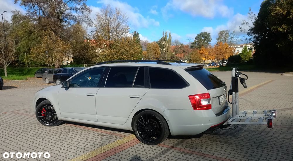 Skoda Octavia 2.0 TDI (Green tec) DSG RS - 26