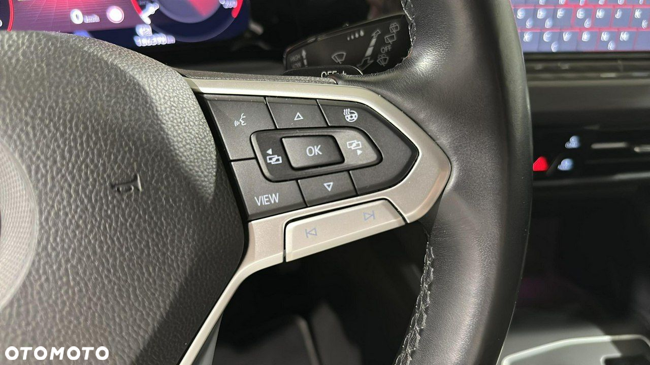 Volkswagen Golf - 23