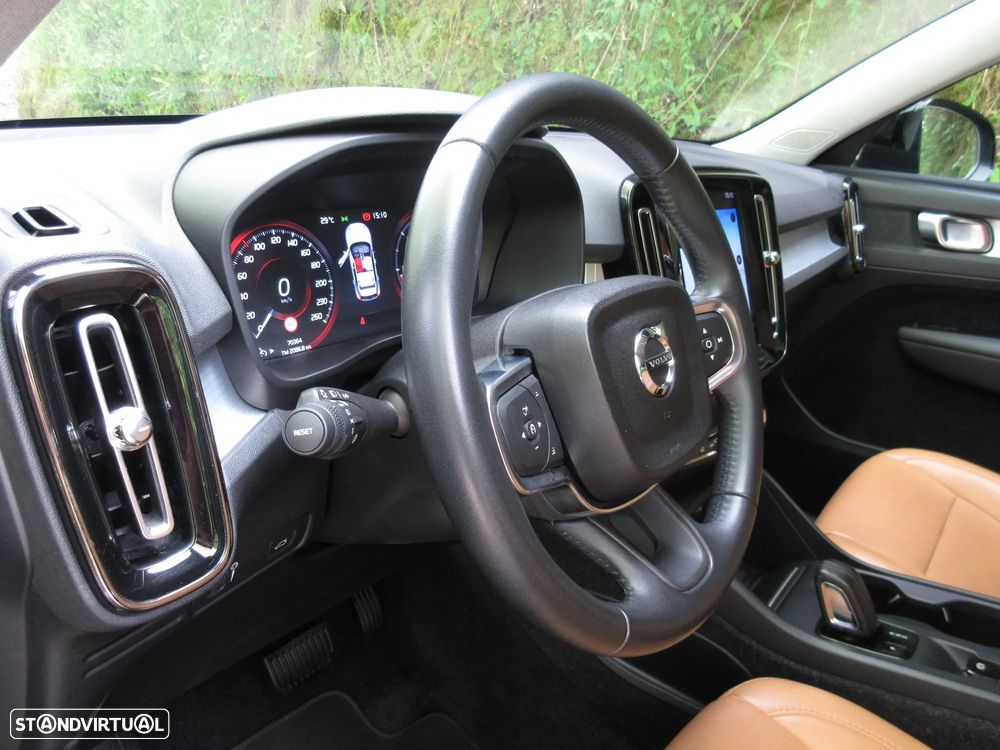 Volvo XC 40 2.0 D3 Momentum Plus Geartronic - 29