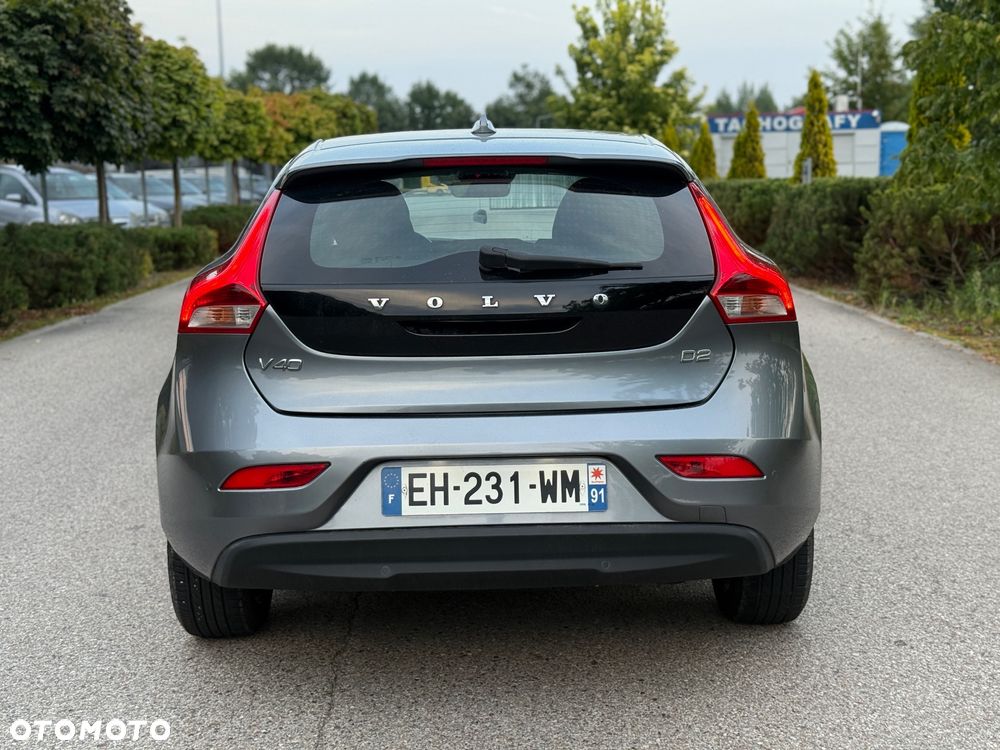 Volvo V40 D2 Drive-E Momentum - 19