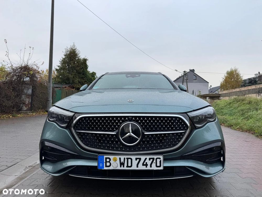 Mercedes-Benz Klasa E 220 d T 4Matic 9G-TRONIC Edition AMG Line - 10
