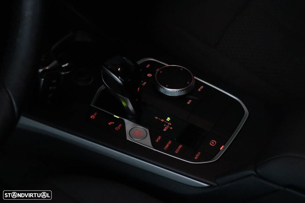 BMW 118 i Aut. Advantage - 15