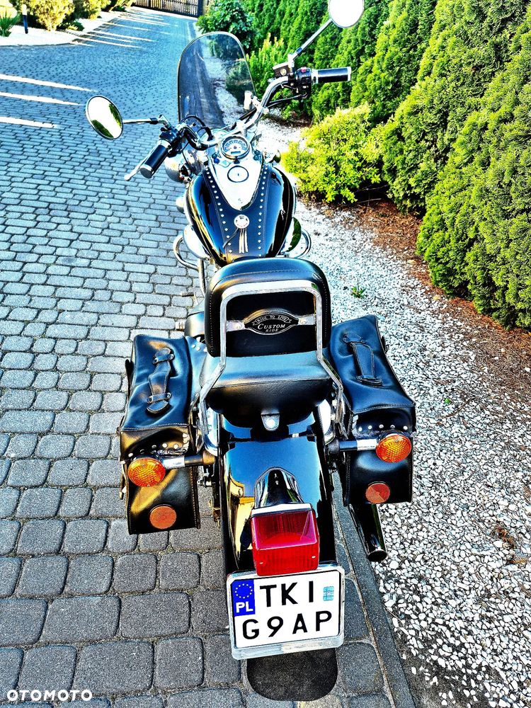 Suzuki Intruder - 4
