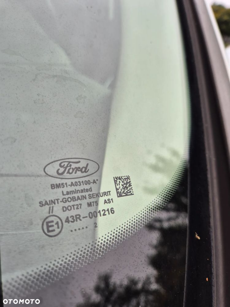 Ford Focus 1.0 EcoBoost Titanium - 36