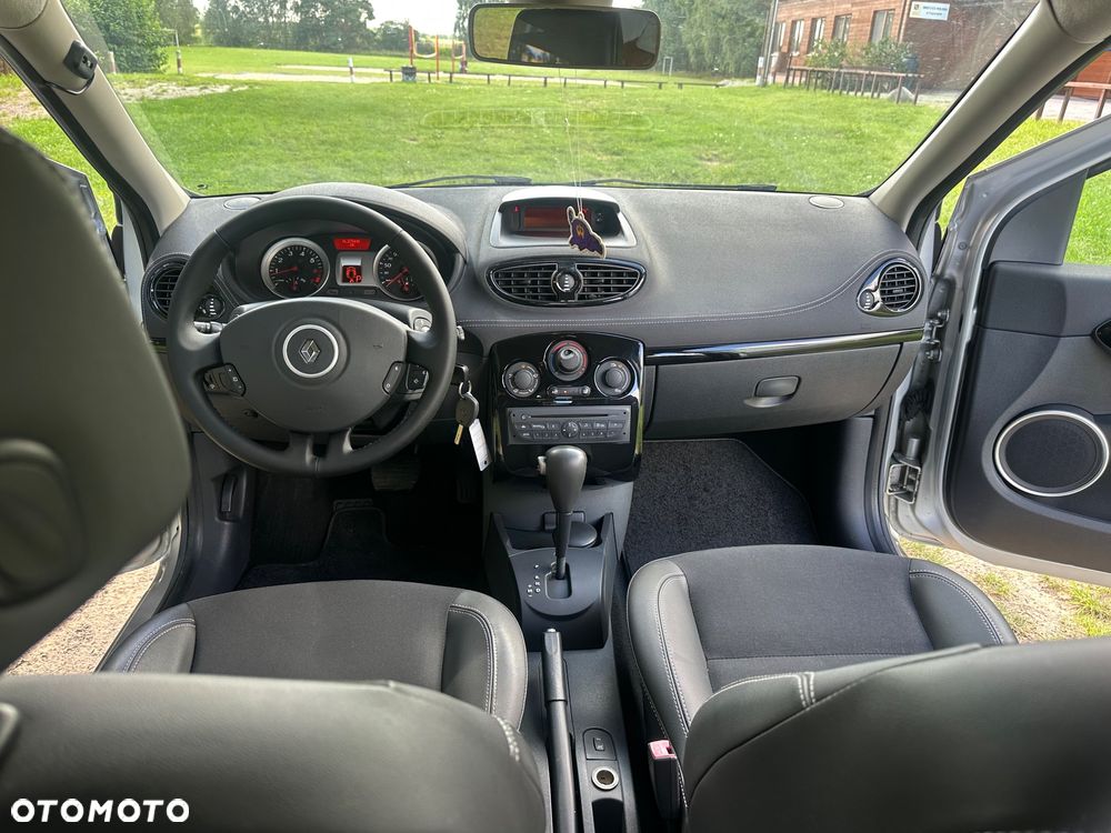 Renault Clio - 29