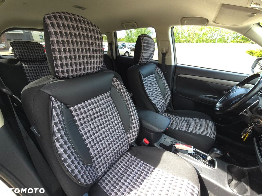 Mitsubishi Outlander 2.0 4WD CVT Edition+ - 17