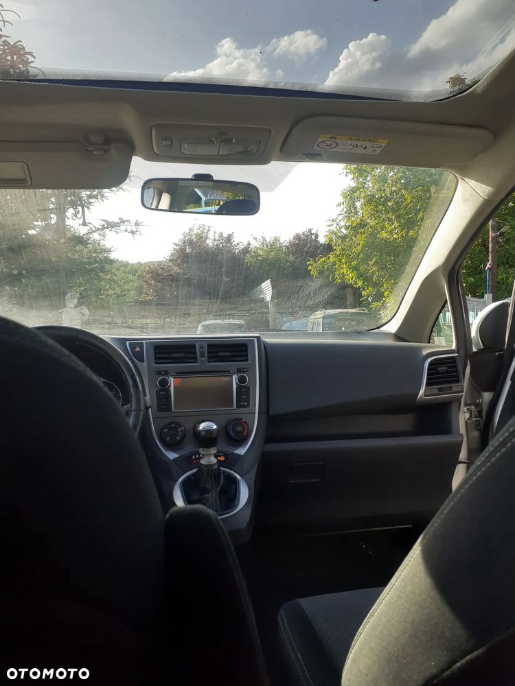 Toyota Verso S - 11