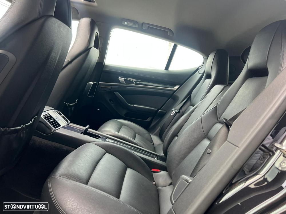 Porsche Panamera 4 PDK - 7