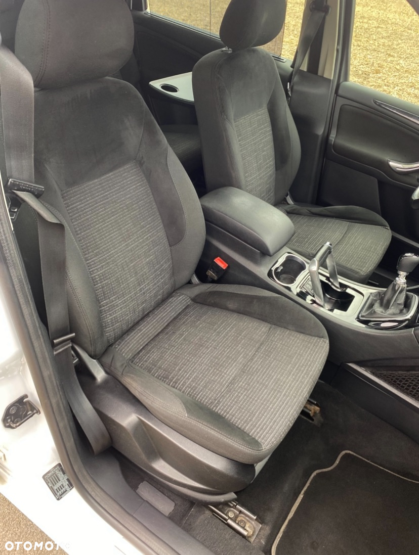 Ford Galaxy 2.0 TDCi Ghia - 17