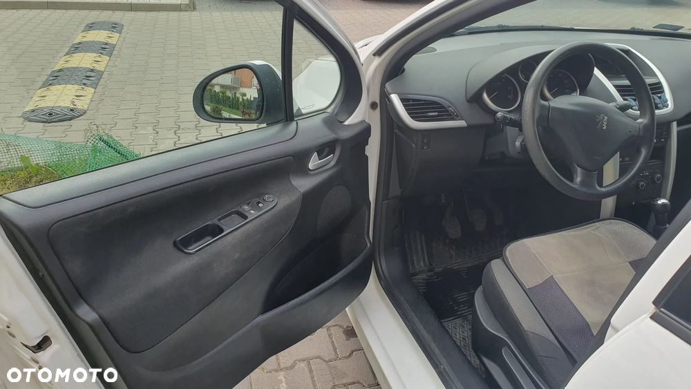 Peugeot 207 1.6 HDi Active - 12