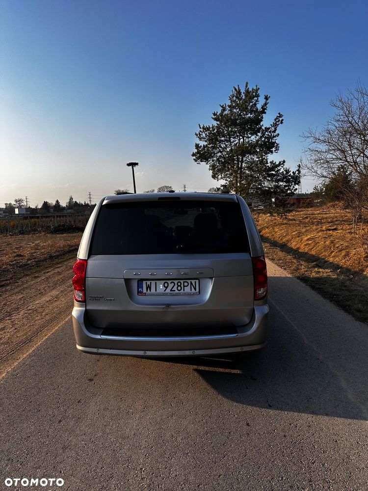 Dodge Grand Caravan 3.6 R/T - 4