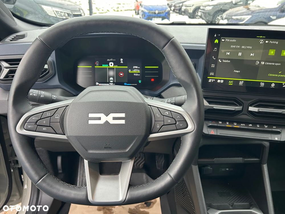 Dacia Duster 1.6 Full Hybrid 140 Journey MMT - 10