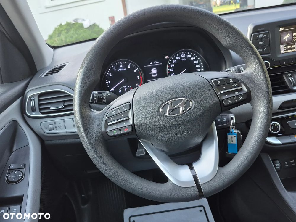 Hyundai i30 1.4 Family - 16