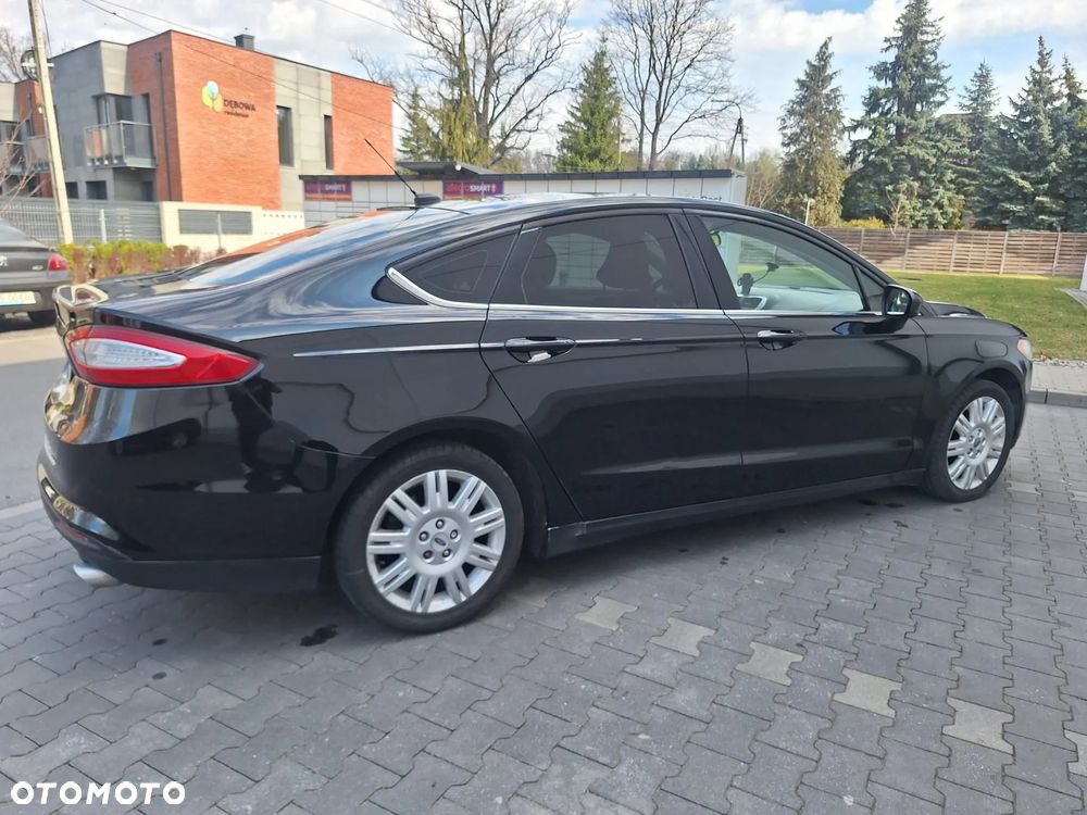 Ford Fusion - 13