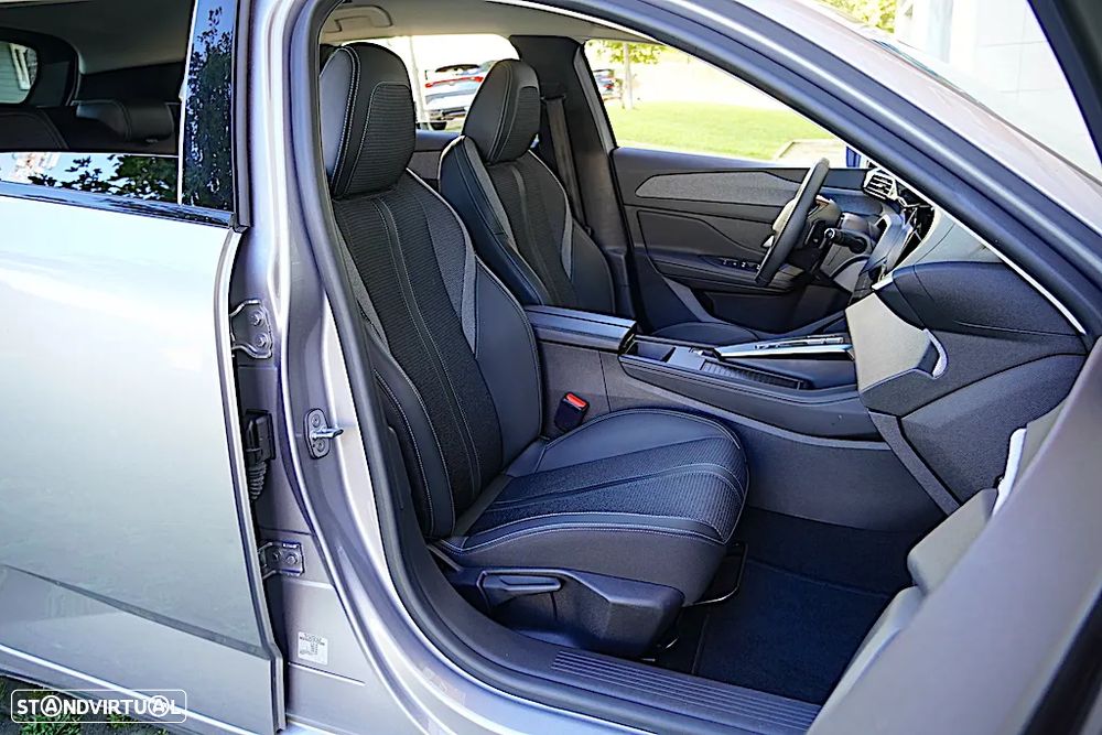 Peugeot 308 SW 1.6 Hybrid Allure Pack e-EAT8 - 17