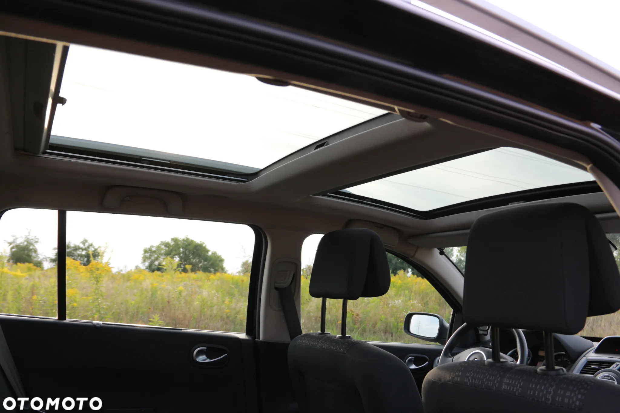 Renault Megane 1.6 Grandtour Exception - 24