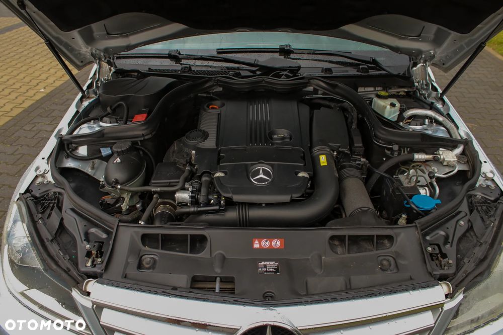 Mercedes-Benz Klasa C 180 Kompressor Automatik Avantgarde - 40