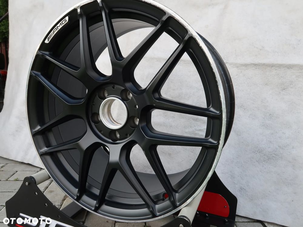 W39 Felga Mercedes A1774012500 8,5x19et46 - 4