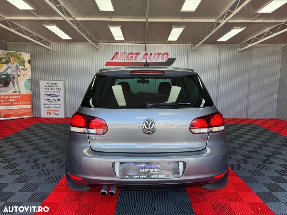 Volkswagen Golf - 6