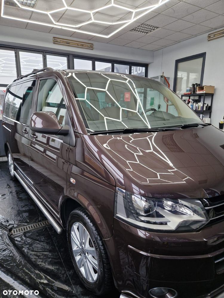 Volkswagen Multivan - 11