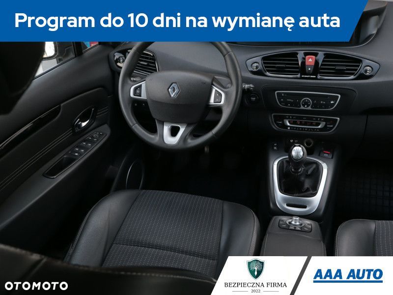 Renault Grand Scenic - 9