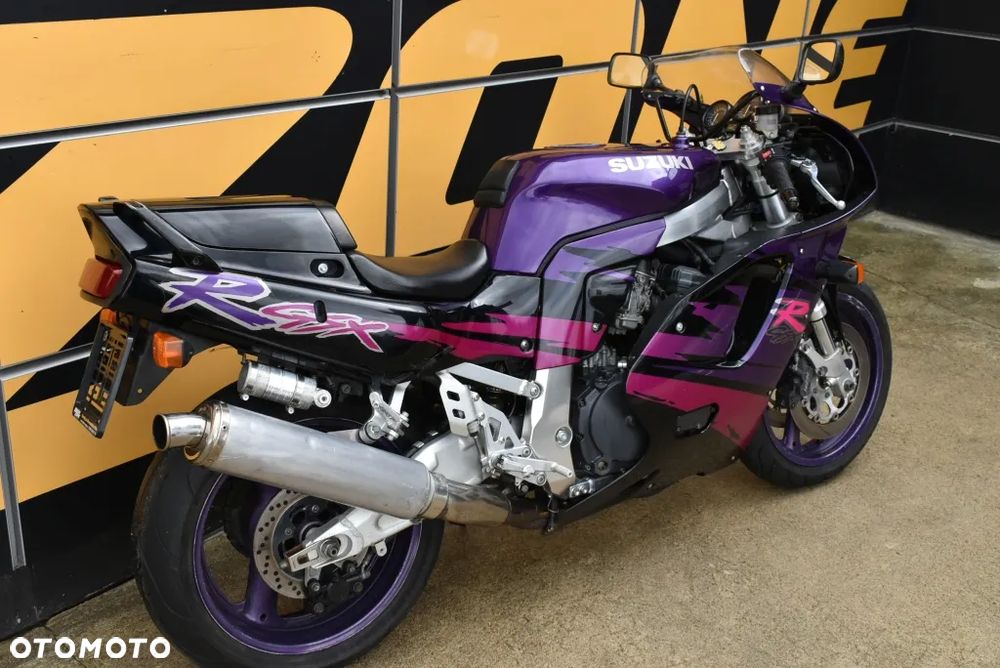 Suzuki GSX-R - 4