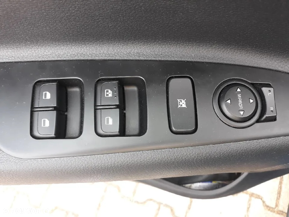 Kia Stonic 1.2 M - 8