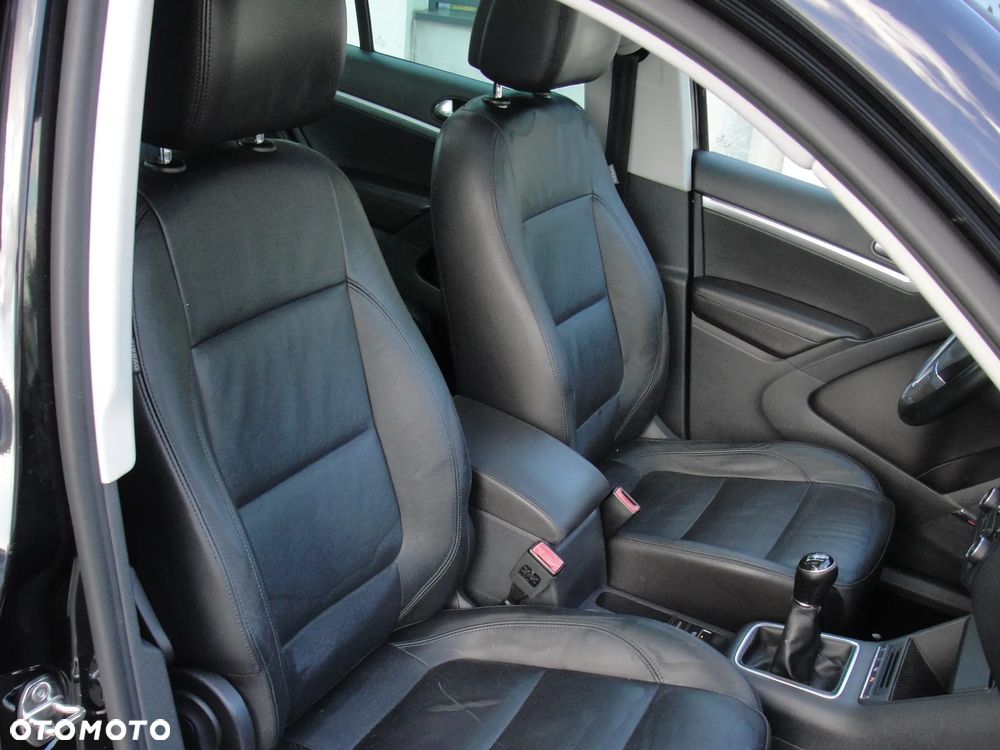 Volkswagen Tiguan 2.0 TDI SCR BlueMotion Technology Exclusive - 8