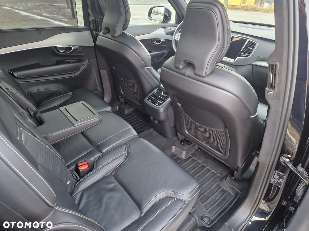 Volvo XC 90 B5 D AWD Ultimate Dark 7os - 31
