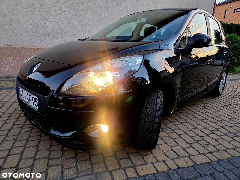 Renault Scenic 1.6 16V 110 Dynamique - 15